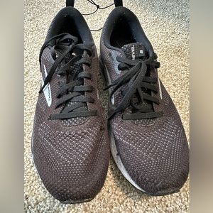 Brooks Revel 5 Black And White Size 10 Medium Running Walking Womens Shoes